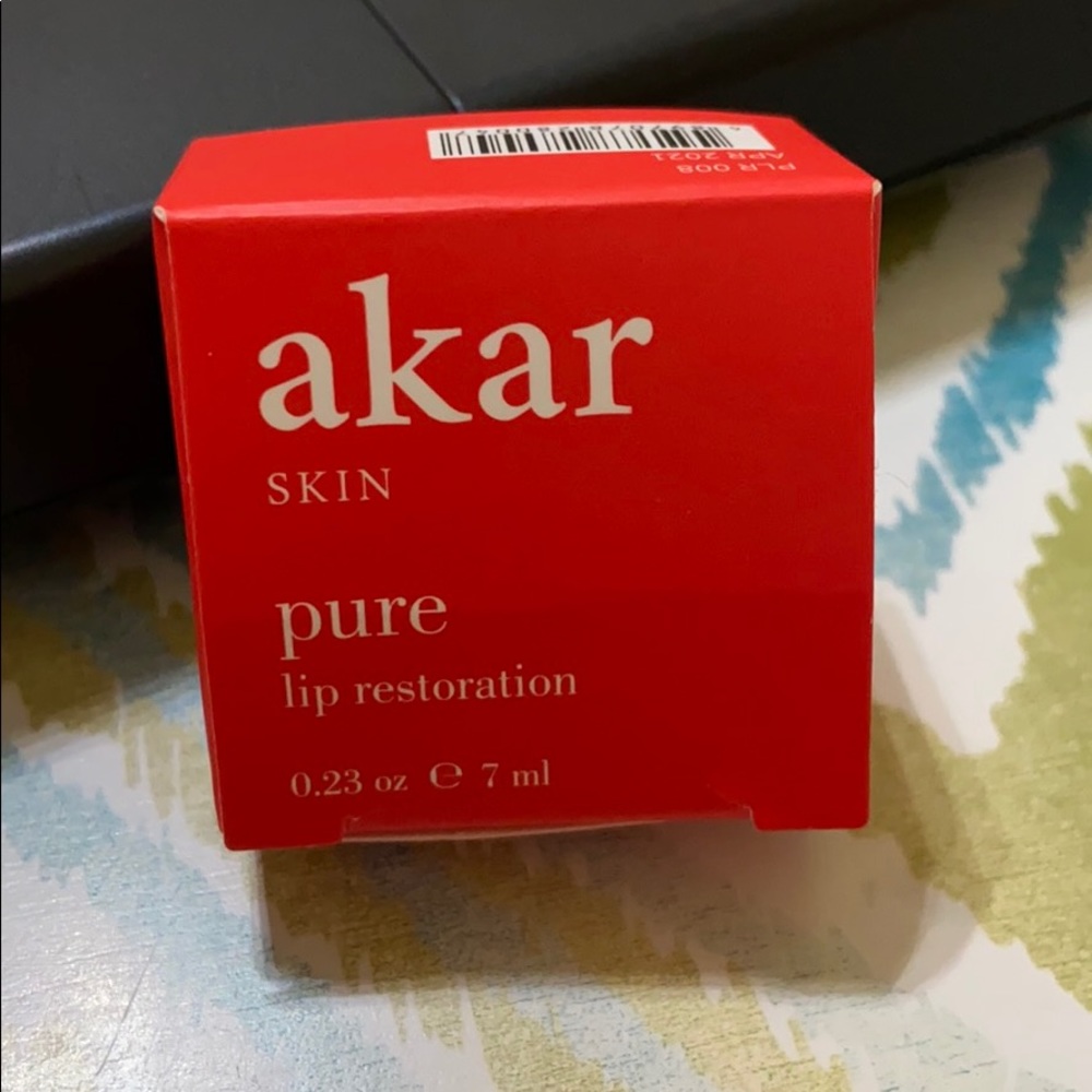 Akar skin Pure Lip Restoration NEW in BOX